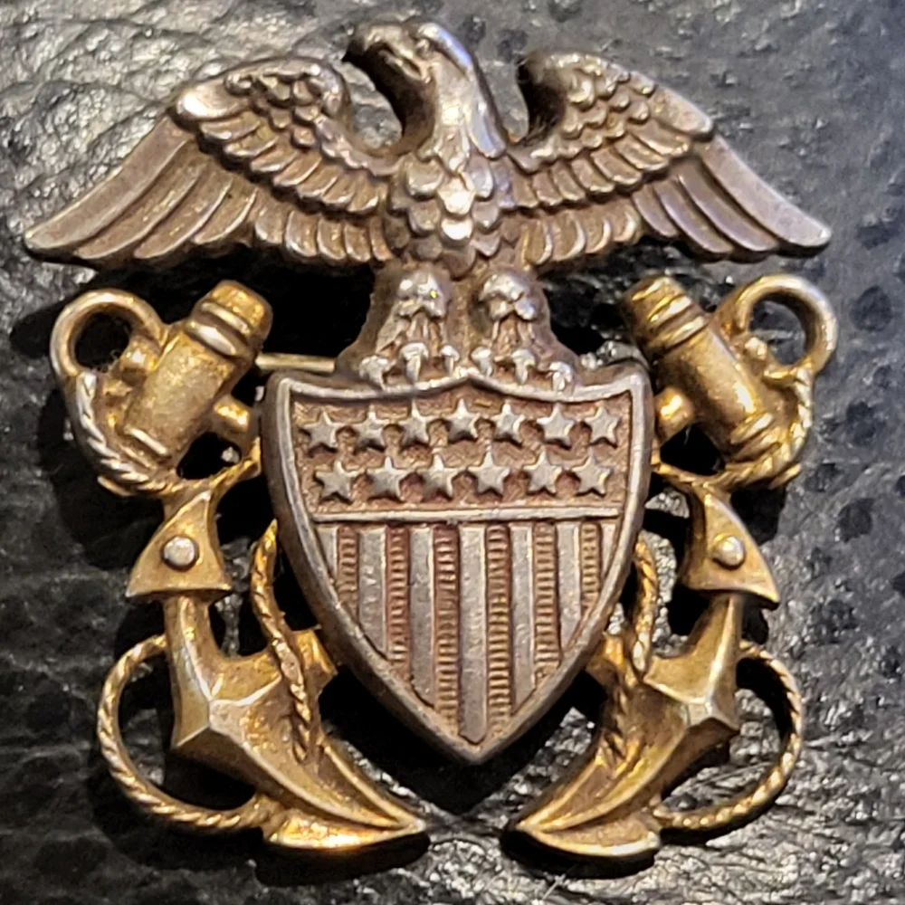 US Navy Eagle with Shield WWII Sterling Silver and Brass Cap Badge
